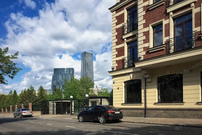 Угол здания на улице Довженко, 5, Москва, 2016. Автор: Gennady Grachev. Лицензия Wikimedia Commons: CC BY 2.0.
