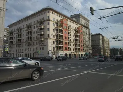 Здание на проспекте Мира, 40. Автор: Footballophil, Wikimedia Commons, CC BY-SA 4.0.