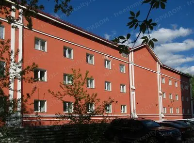 Корпус мастерских и спален: улица Короленко, дом 3А, Сокольники (БЦ «Колди Плаза»). Автор: AndyVolykhov, лицензия Wikimedia Commons: CC BY-SA 4.0.