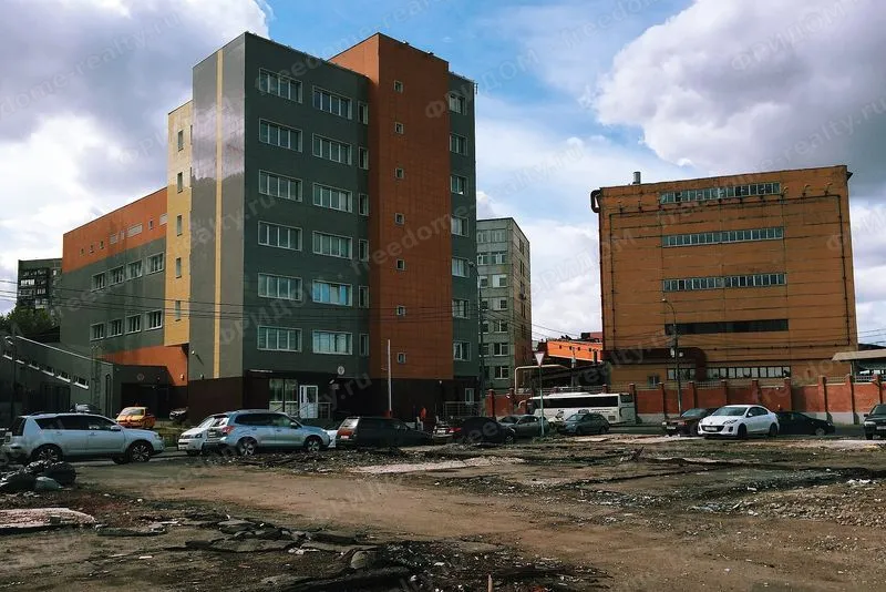 Верхняя Красносельская улица, 3: слева бизнес-центр «Красносельский». Автор: Gennady Grachev from Moscow, Russia. Лицензия Wikimedia Commons: CC BY 2.0.
