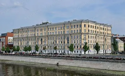 Кадашёвская набережная, 6, июль 2026. Автор: Юрий Д.К. Лицензия Wikimedia Commons: CC BY 4.0.